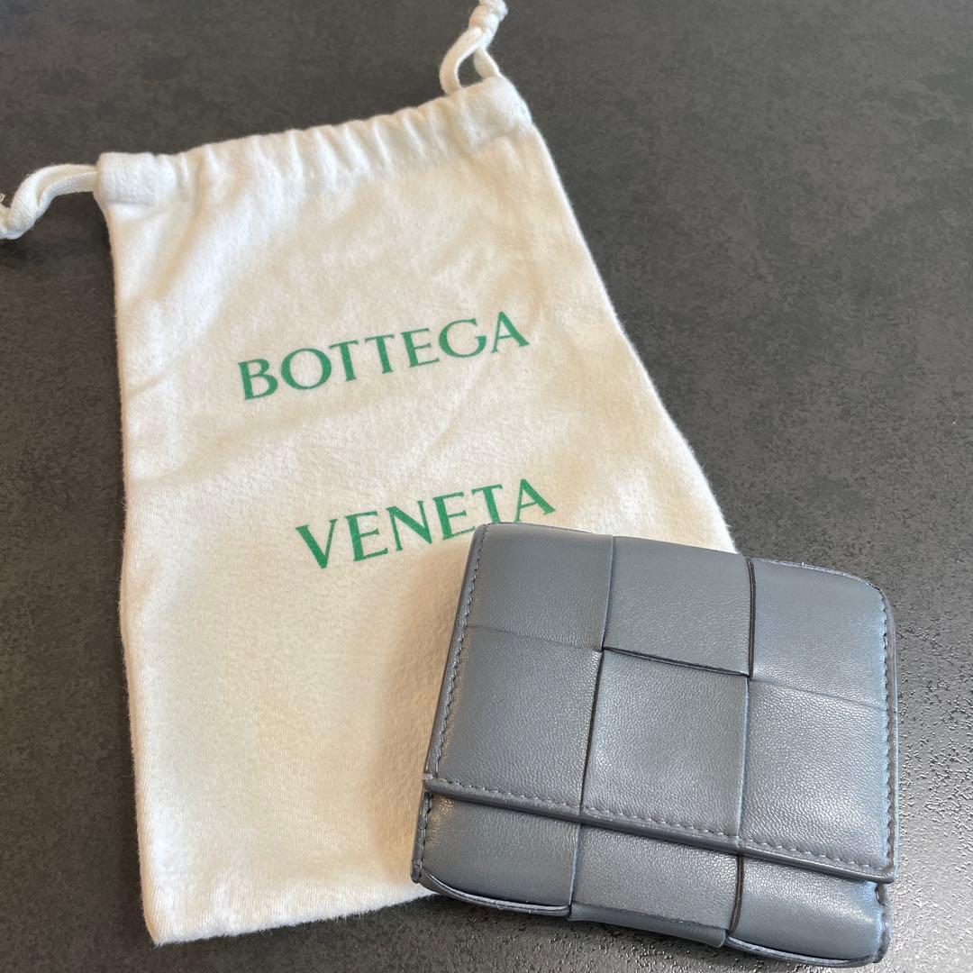 【使用感少ない】ボッテガヴェネタ　三つ折り　財布　ウォレット